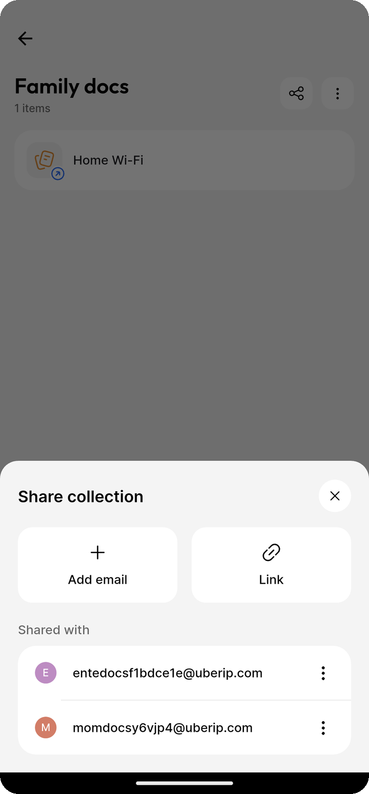 Share collection sheet listing Mom and another participant on Ente Locker Android