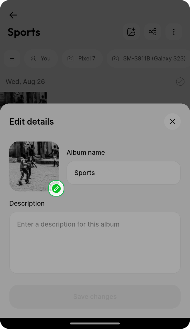 Green pencil button to change the album cover on Ente Photos mobile