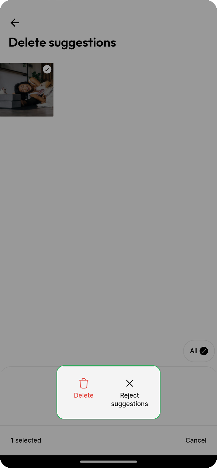 Delete suggestions with a selected photo and Delete and Reject suggestions actions on Ente Photos mobile
