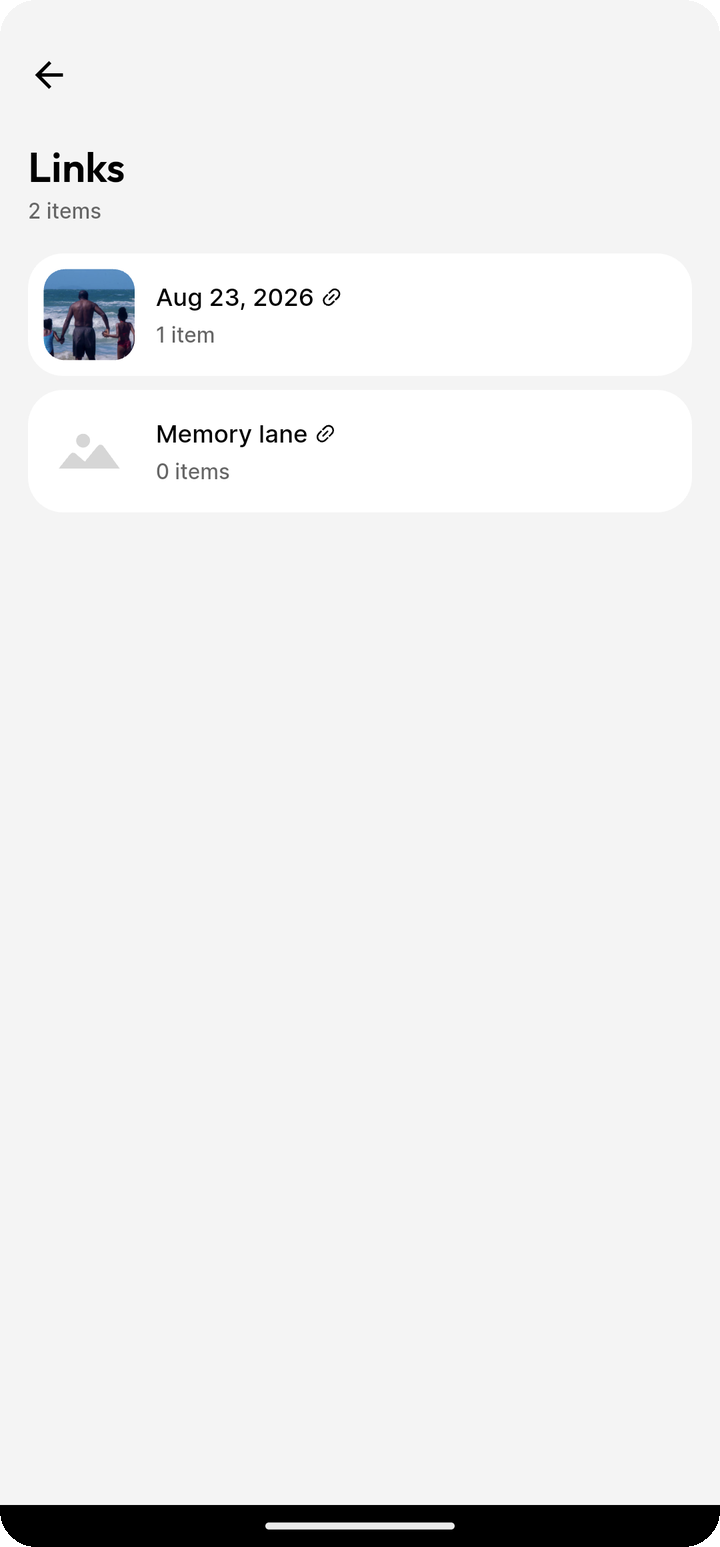 Links list with public albums on Ente Photos mobile